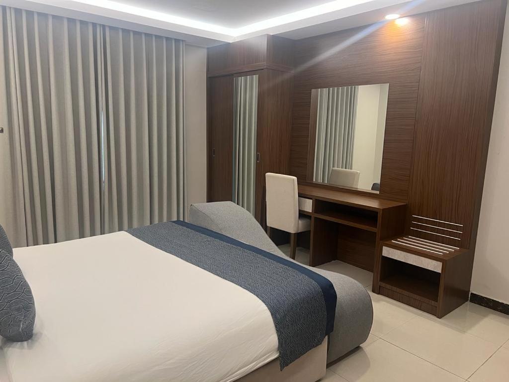 Remaz Suites Hotel Al Al Jubail Kültér fotó