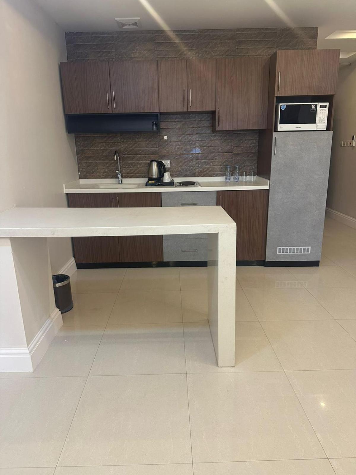 Remaz Suites Hotel Al Al Jubail Kültér fotó