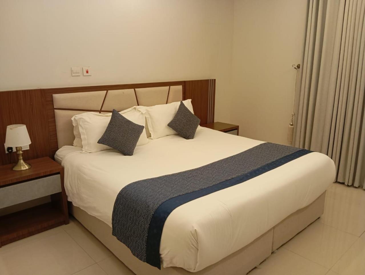 Remaz Suites Hotel Al Al Jubail Kültér fotó